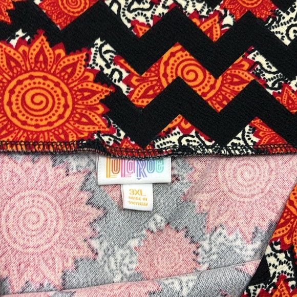 LuLaRoe Women’s Black Red Orange Floral Geometric Striped Pencil Skirt Sz 3XL - Picture 3 of 7